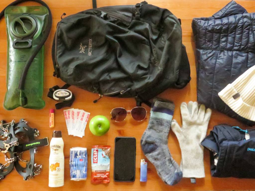 HIKING GEAR: WHAT TO BRING?